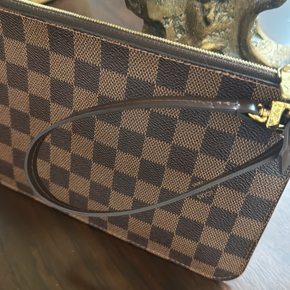 Louis Vuitton Damier Ebene Neverfull PM Pochette - Picture 3 of 12